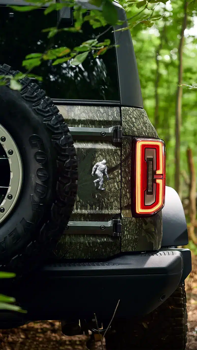 Exterior shot of Ford Bronco Sasquatch Searcher SUV with Sasquatch badge