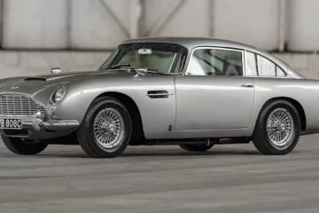 Classic Aston Martin DB5 Silver Birch James Bond car