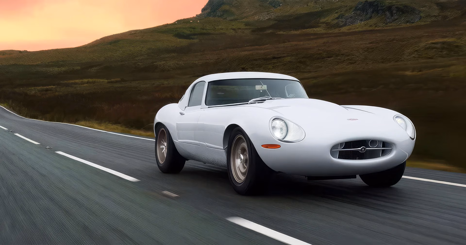 Eagle Lightweight GTR: The 975kg E-Type Reborn