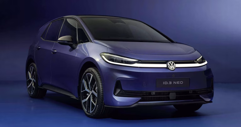 Volkswagen ID.3 Neo in electric blue, front three-quarter angle